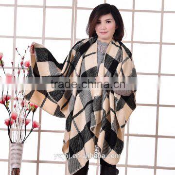 new design factory direct Hot selling Embroidered fur faux fur shawl