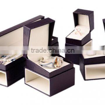Luxury PU Leather Purple Leather Gift Boxes/jewelery Box photo-2