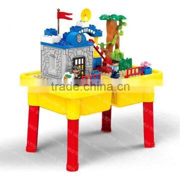 Plastic toys building blocks table DE0204430