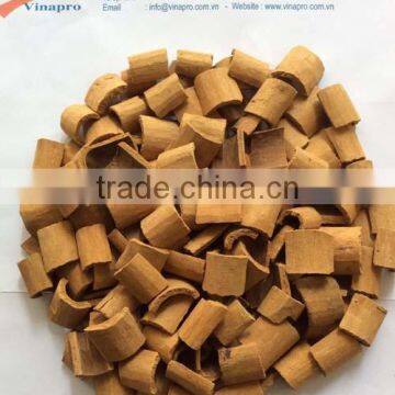 SQUARE CUT CASSIA