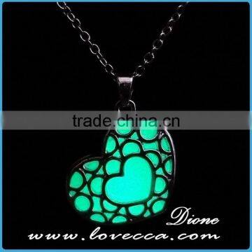 New Fashion Glowing Crystal Heart Necklace for Sale photo-4