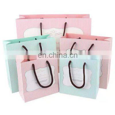 High quality packaging bags with custom design logo paper bag for shopping bags