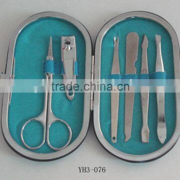 personal care manicure set in oval case