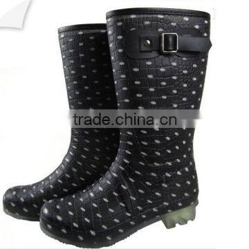 2014 fashion new design rain boot with high quality for girls