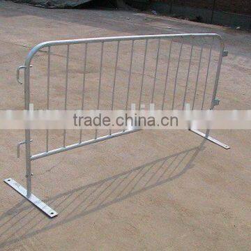 Galvanized crowd control barrier