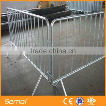 Cheap welded round pipe crowd control barrier