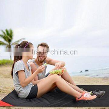 Easy Carry and Light Weight Travel Wholesale Blanket With Pocket Blanket Pocket Picnic Blanket