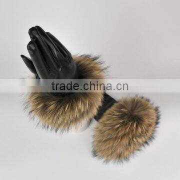 2017 new collectiom ladies sheep napp leather gloves with fashion Natural raccoon cuffs