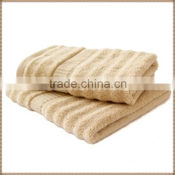 Weak twist wave square towel