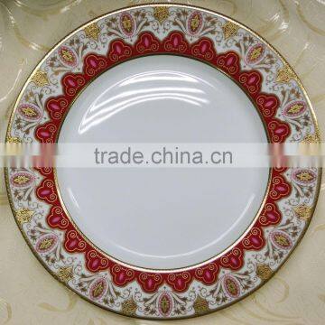 Porcelain dinner plate with special decal in porcelain or bone china