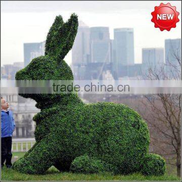 artificial animal topiary artwork