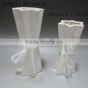 Ceramic White porcelain vases for decoratiion