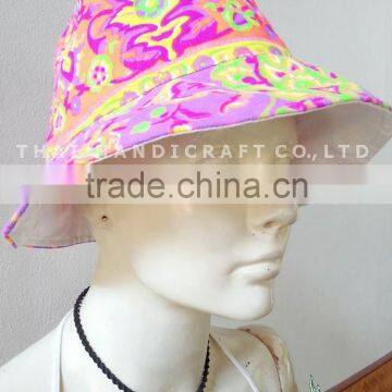 Canvas bucket hat with screen printed