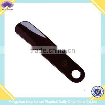 Colored plastic shoe horn customized for 3-5 star hotel