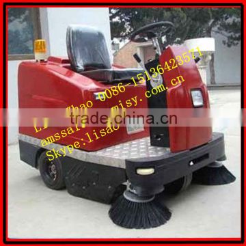 Ride-on type mechanical sweeper machine