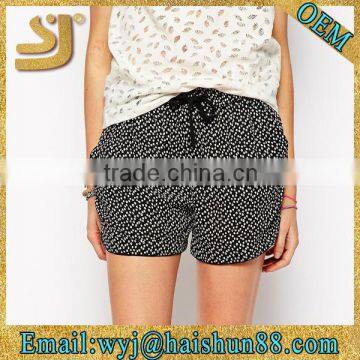 2015 Sports jogger shorts for women,chubbies shorts