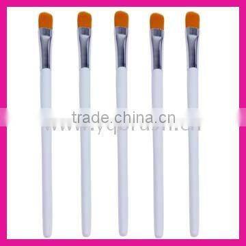 Cosmetic concealer brush