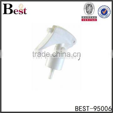 New Design Plastic Garden Hand Pressure Trigger Sprayer Parts China Free Samples photo-3