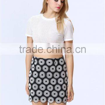 Latest Ladies Elegant Fashion Beautiful Daisy Crochet Lace Mini Skirt photo-3