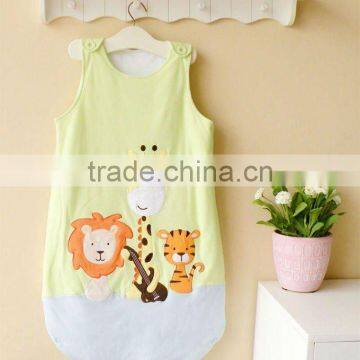 mom and bab 2012 summer baby clothes 100% cotton embroider sleep bag