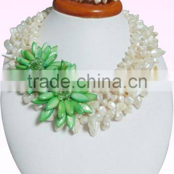 Impressive styles!! white freshwater pearl beads anfd shell flower as the decoration