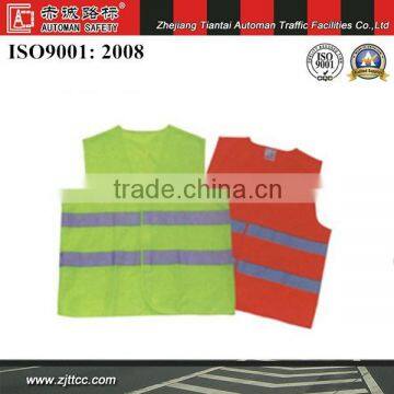 Reflective safety vest without zipper