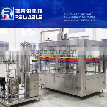 Soda / carbonated water bottling filling machine