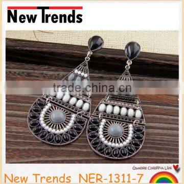 Antique sliver plated drop alloy earrings stud with black resin beads