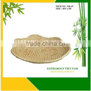 New product rattan fruit platter with natural materials.