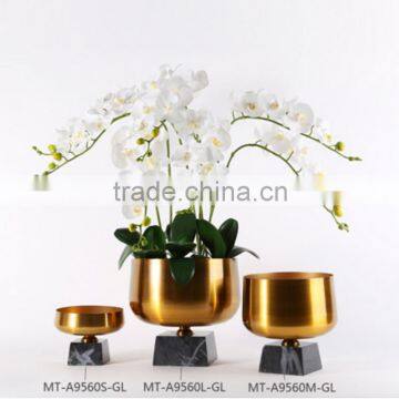 Decorative wholesale small vases gold metal home decoration                        
                                                Quality Choice