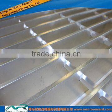 High Quality Galvanized Heavy Duty Road Walkway Steel Grating photo-2
