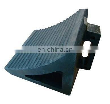 Black Rubber Wheel Chock Parking Stopper Block Load Bearing 30 Tons
