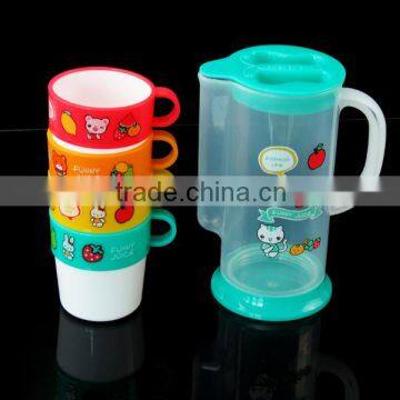 1.4 L Plastic water pitcher with stackable mugs