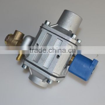 CNG multi-point sequential injection system regulator/CNG gas reducer