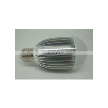 CE ROHS TUV CERTIFICATE E27 650 LM 7W LED BULB