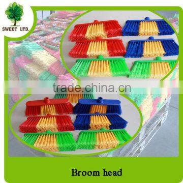 2016 Plastic broom with wood broom stick for sweeping tools