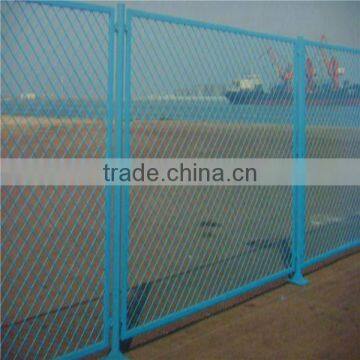 Made In China Anping Perimeter Fence/Chain Link Fence Top Barbed Wire/cyclone Fence photo-5
