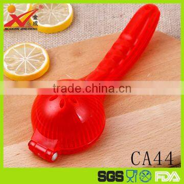 ABS material customized color high quality lemon squeezer