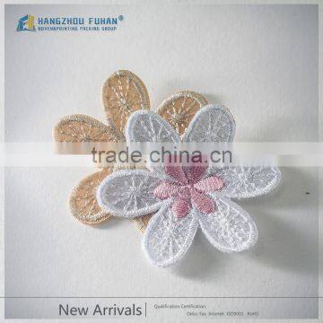 Fasionabel Small Flower Embroidery Design Labels photo-4