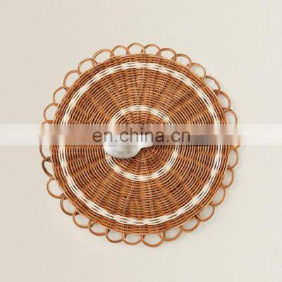 Vietnam supplier Rattan Placemat, Flower Pattern Ate Placemats Rattan Wall Decoration Beautiful Woven wall decor basket