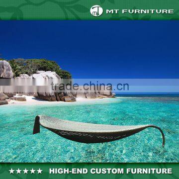 Classic Rattan Leaf Shape Sun Lounger