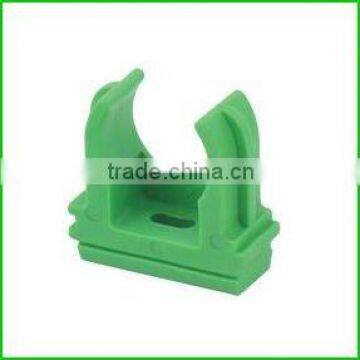 Low feet pipe clamp for PPR pipe fittings