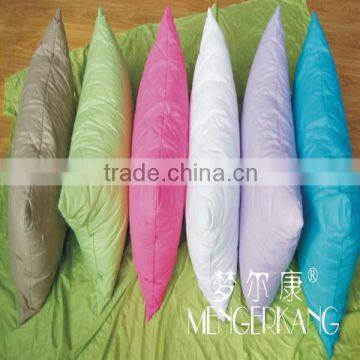 Cheap and best sell polyester peach skin pillow made in china