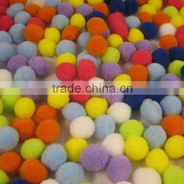 factory supply beautiful multi color polypropylene pom poms for party decoration