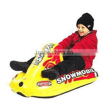 snow sled/snow tube/snow skiing leisure