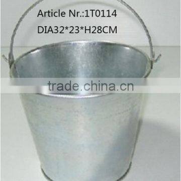 Galvanized bucket water bucket with handle