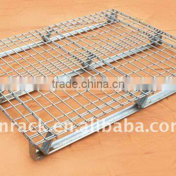 Welded wire mesh pallet