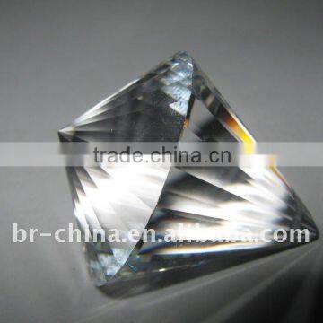 Spear shape crystal 432