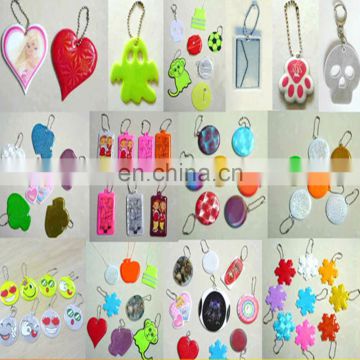 Safety Roadway Kids Protective Pendant PVC Material Children Reflective Colorfull Safety Keychain