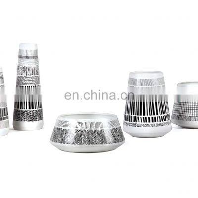 Nordic Modern Luxury Black Line and White Decal Decorative Pot Large Ceramic Vase Set for Home Decoration photo-4
